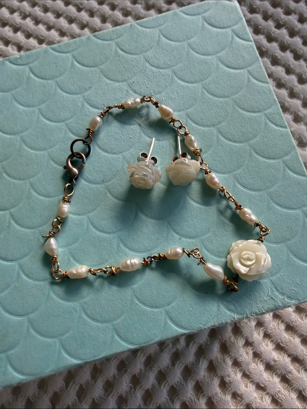 Pearl & Carved Rose Bracelet with Matching Stud Earrings - White